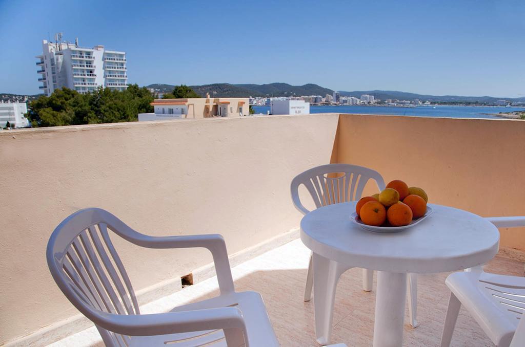 Apartamentos Blue Star (Adults Only) San Antonio  Exterior photo